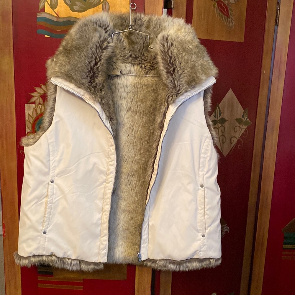 Reversible Faux Fur & Off White Jacket by Weatherproof Garment Company XL